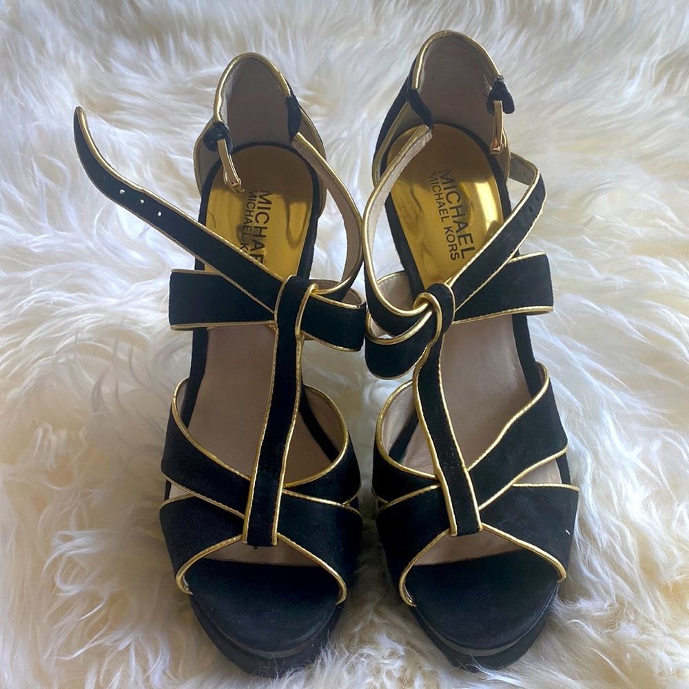 MK high heel